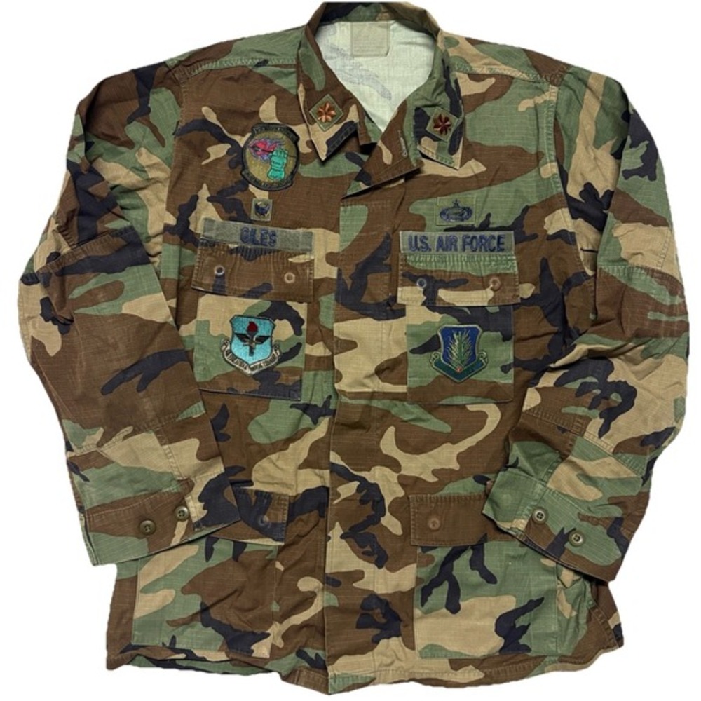 Vintage US Air Force Camo Jacket Woodland Large Long BDU Named Captain Patch USA